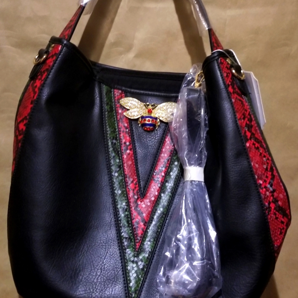 NWT Handbag Republic Classic Queen Bee Shoulder Bag